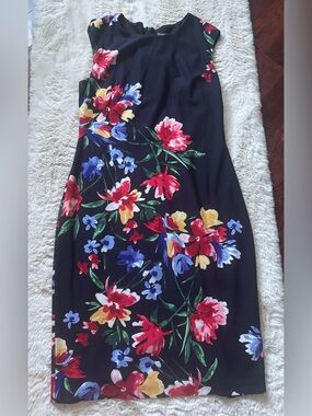 VINCE CAMUTO Midi Floral Dress with Soft Liner and Zipper on the Back, Like New